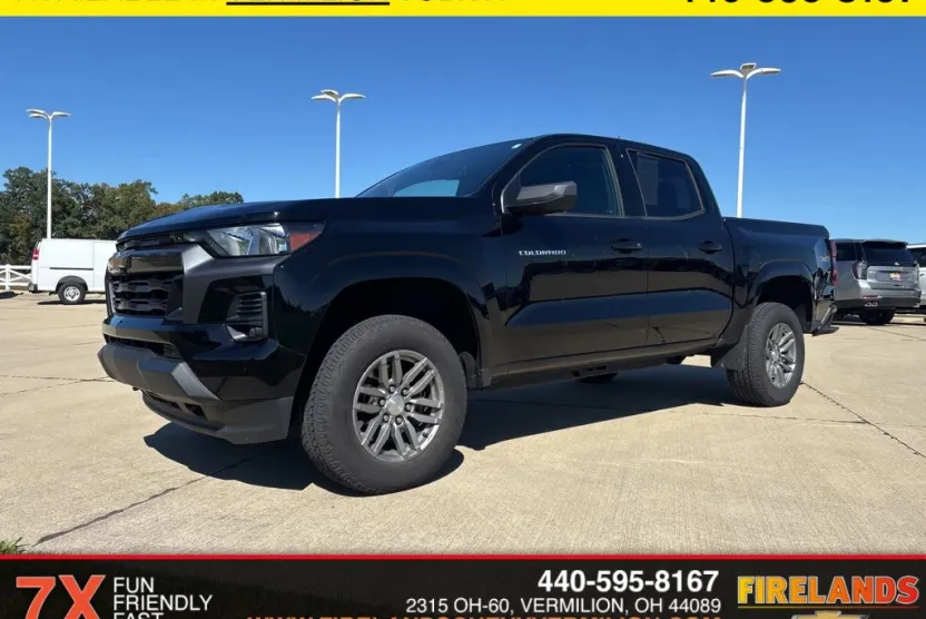 2023 Chevrolet Colorado LT photo 1
