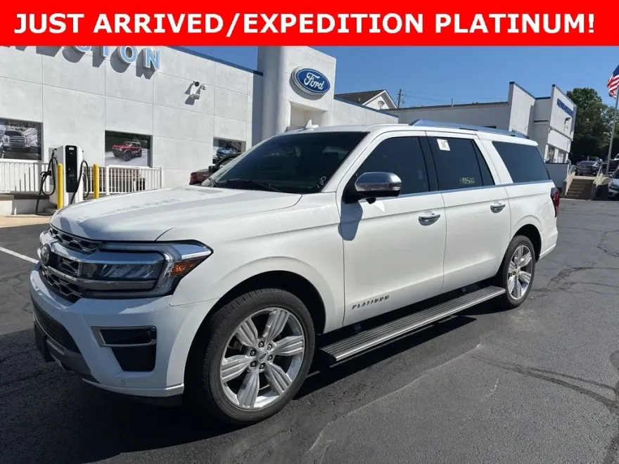 2022 Ford Expedition MAX Platinum photo 1