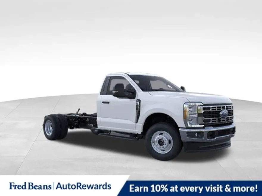 2025 Ford F-350 XL photo 1