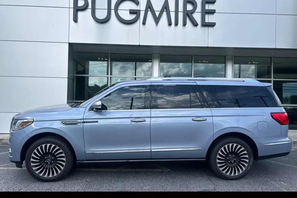 2019 Lincoln Navigator Black Label photo 1