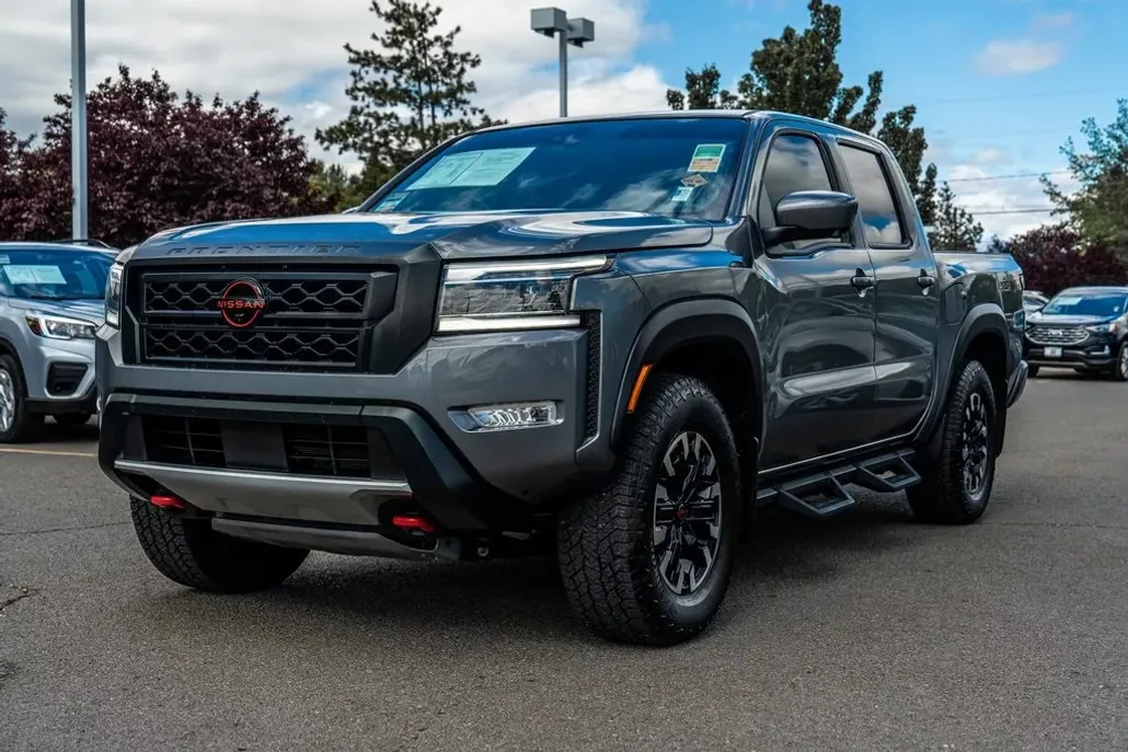 2023 Nissan Frontier PRO-4X photo 1