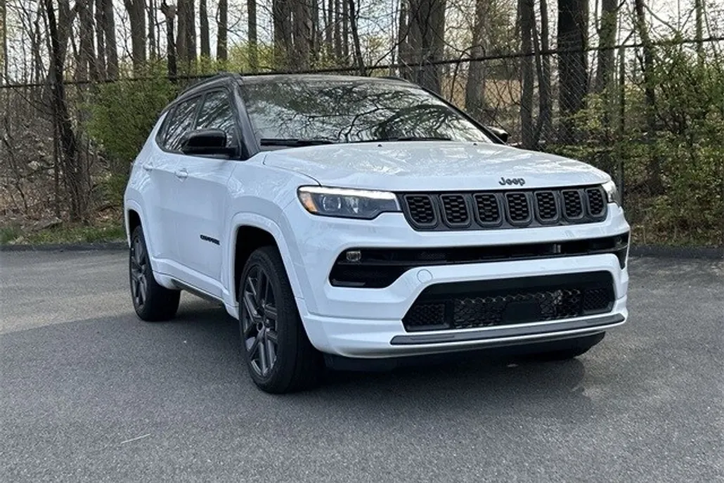 2025 Jeep Compass Limited photo 1
