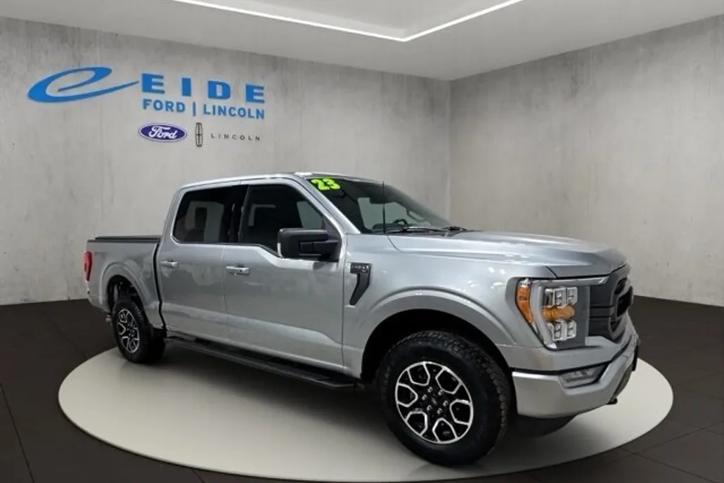 2023 Ford F-150 XLT photo 1