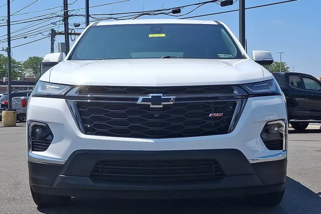 2023 Chevrolet Traverse RS photo 1