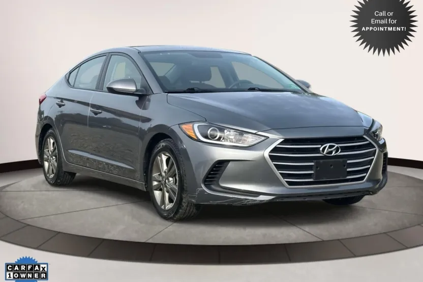 2018 Hyundai Elantra SEL photo 1