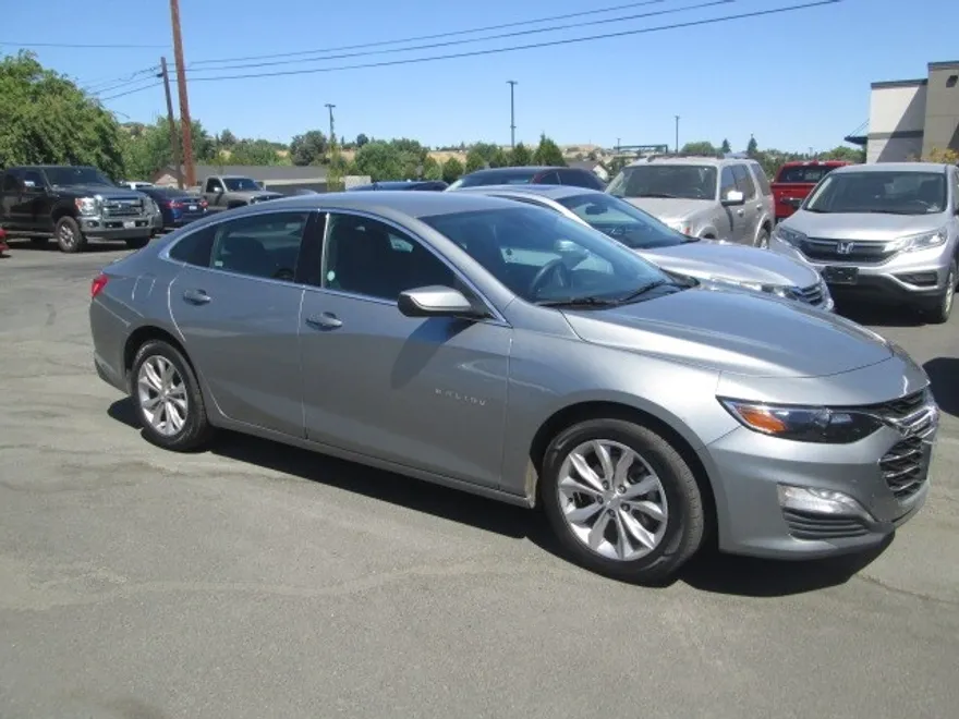 2023 Chevrolet Malibu 1LT photo 1