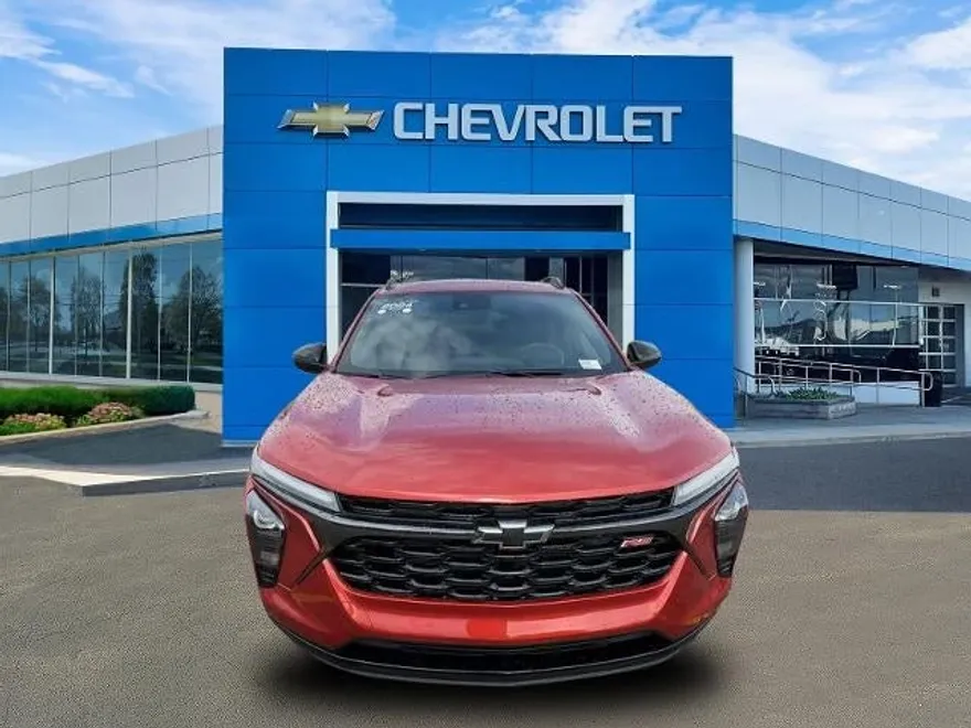 2024 Chevrolet Trax photo 1