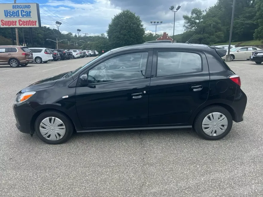 2022 Mitsubishi Mirage ES photo 1