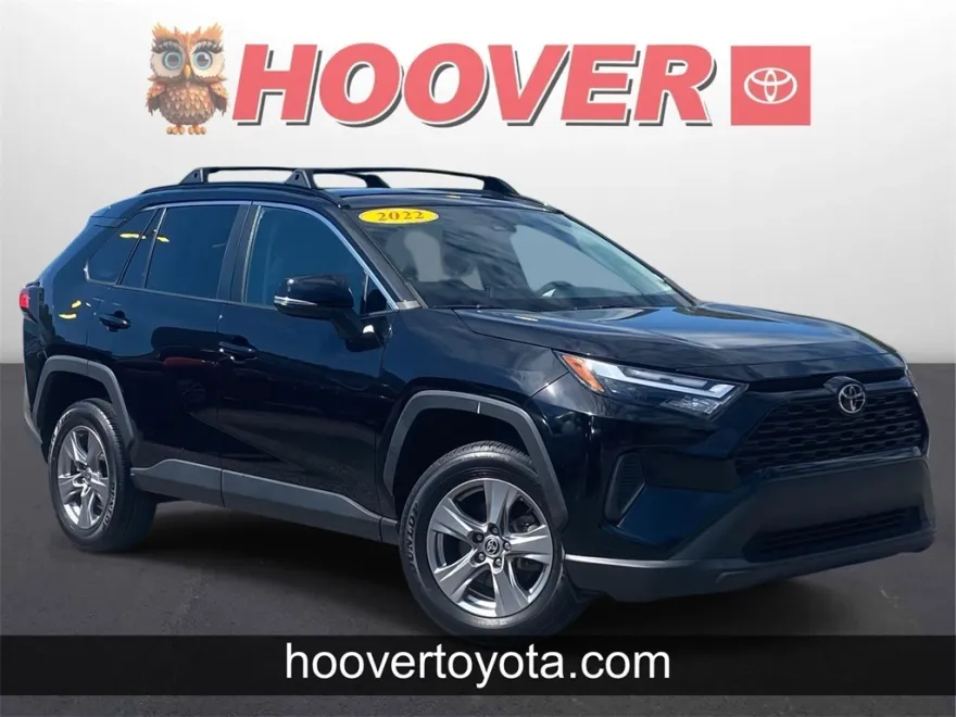 2022 Toyota RAV4 XLE photo 1