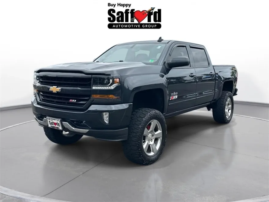 2017 Chevrolet Silverado 1500 LT photo 1