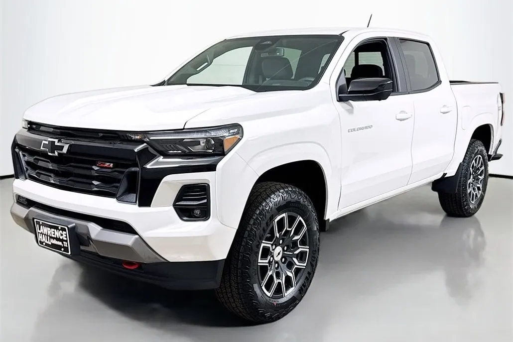2026 Chevrolet Colorado Z71 photo 1