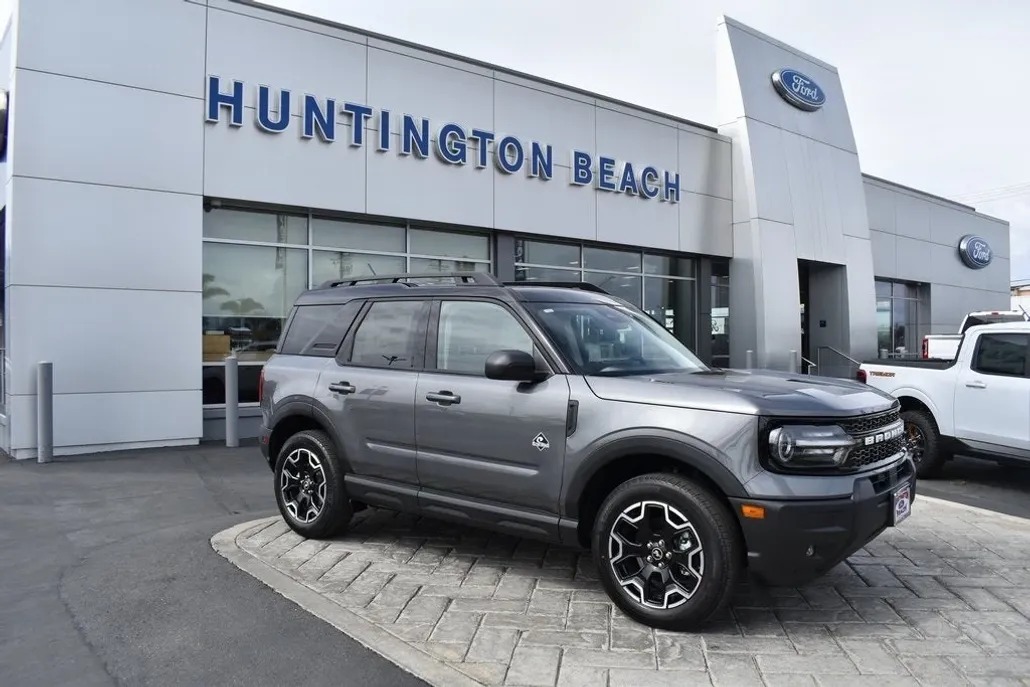 2025 Ford Bronco Sport Outer Banks photo 1