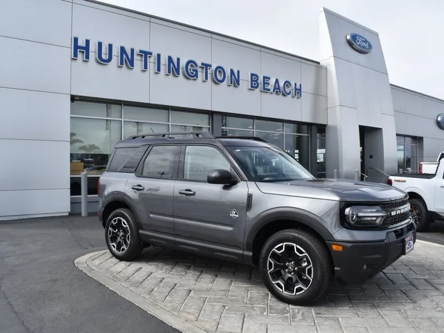 2025 Ford Bronco Sport Outer Banks photo 1