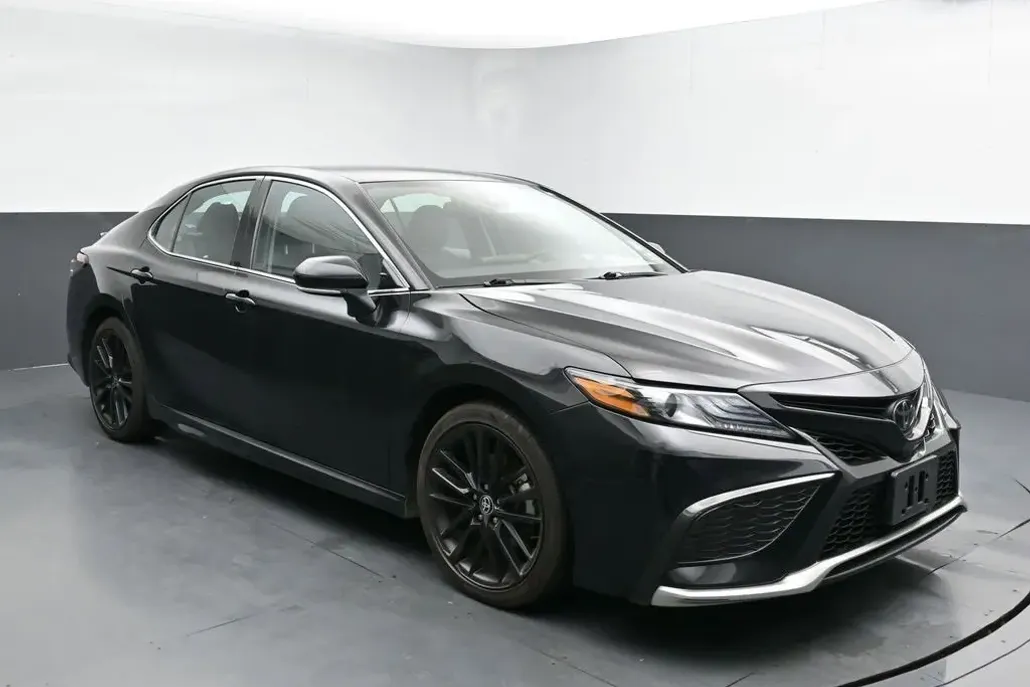 2023 Toyota Camry XSE photo 1