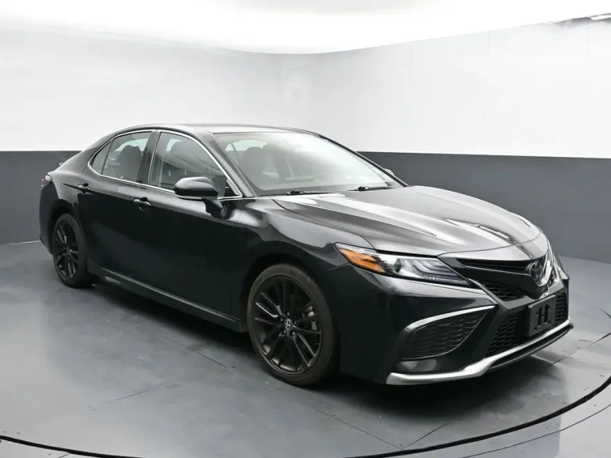 2023 Toyota Camry XSE photo 1