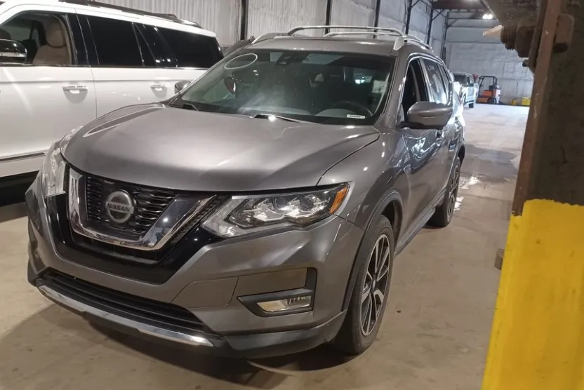 2019 Nissan Rogue SL photo 1