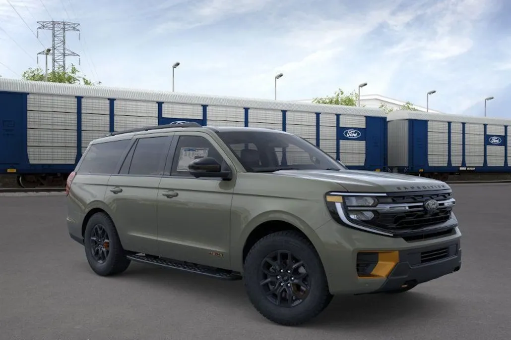 2025 Ford Expedition photo 1