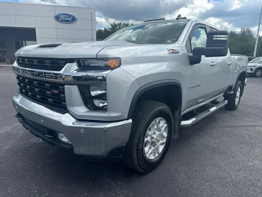 2021 Chevrolet Silverado 2500HD LT photo 1