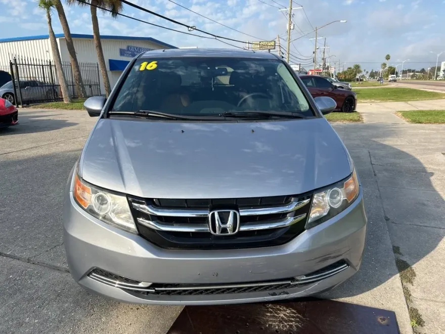 2016 Honda Odyssey EX-L photo 2