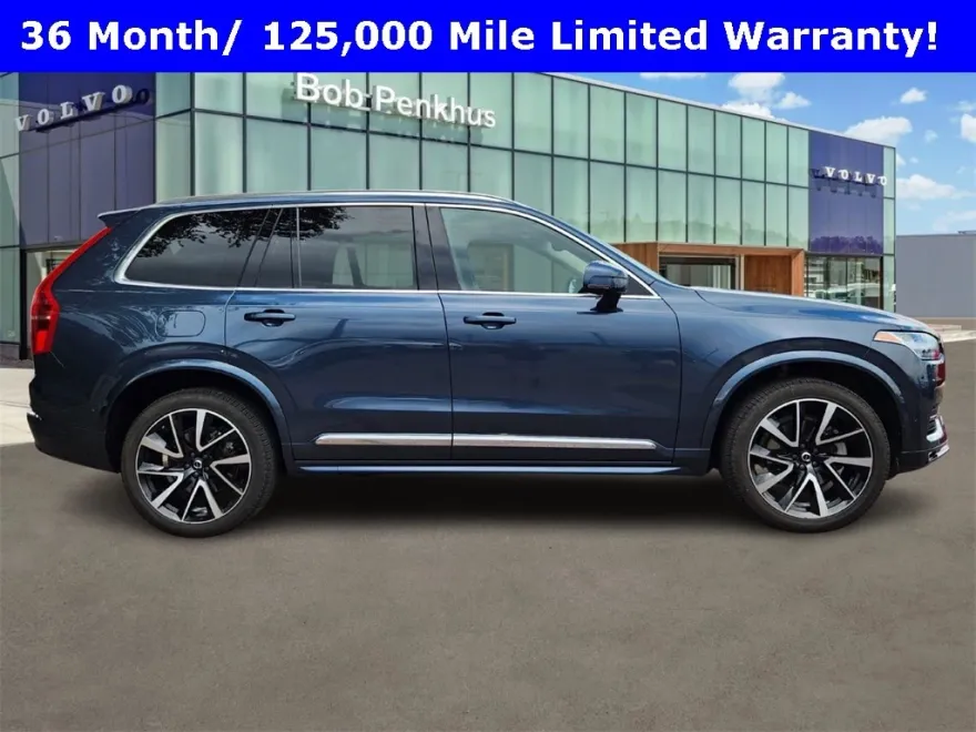 2023 Volvo XC90 B5 Plus photo 1