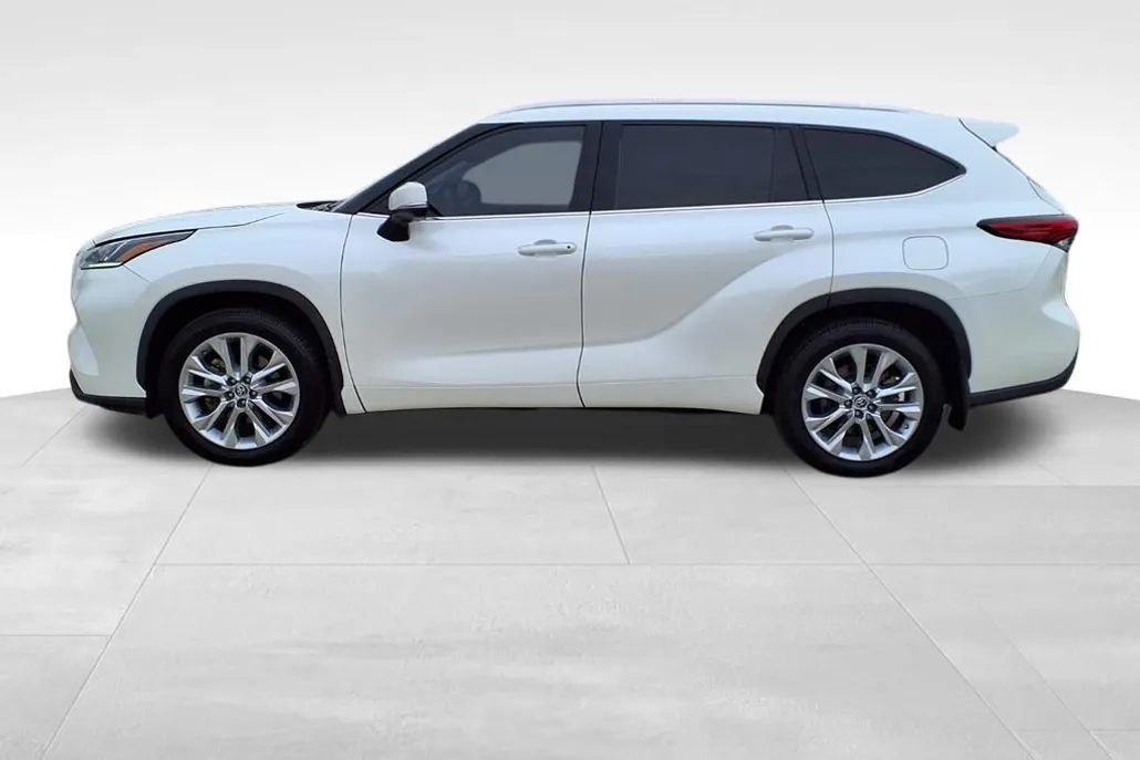 2020 Toyota Highlander Limited photo 1