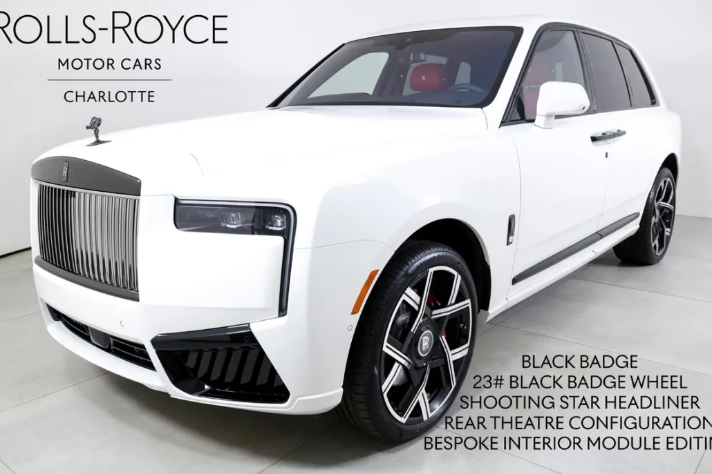 2025 Rolls Royce Cullinan Black Badge photo 1