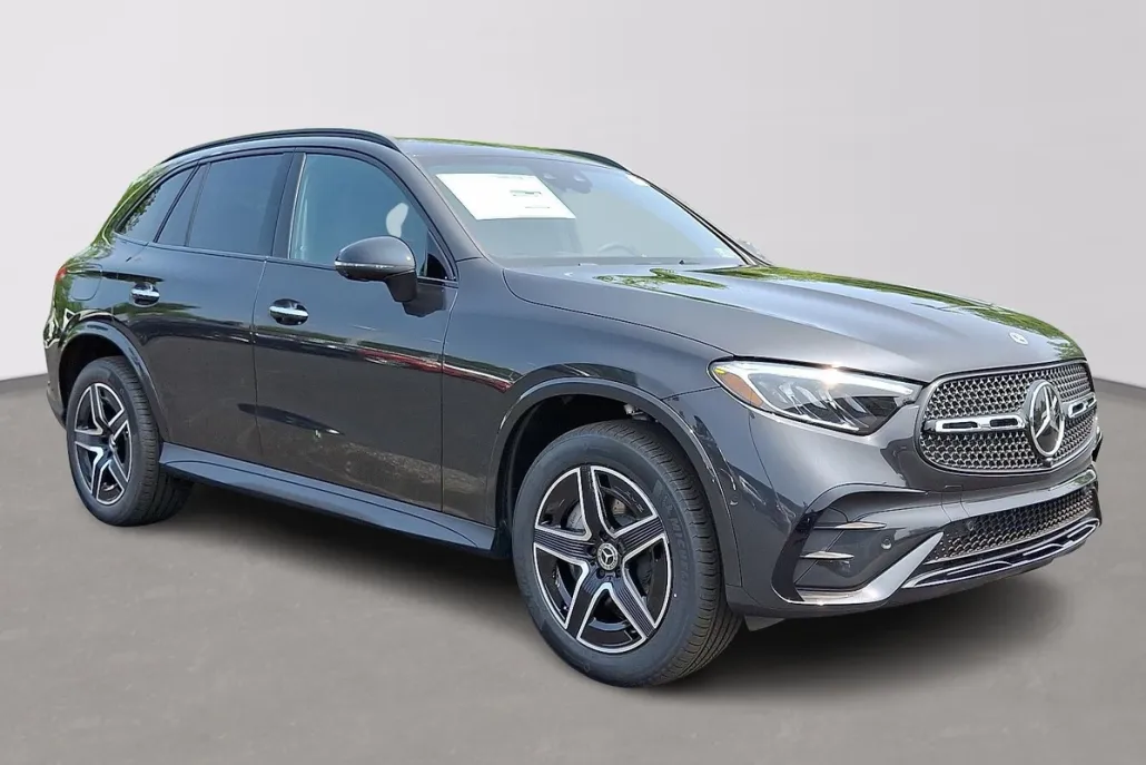 2025 Mercedes Benz GLC 300 4MATIC photo 1