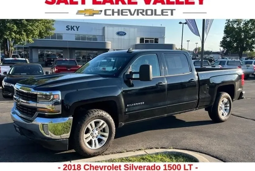 2018 Chevrolet Silverado 1500 LT photo 1