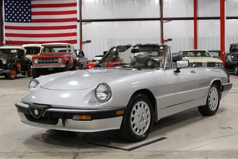 1989 Alfa Romeo Spider QUADRIFOGLIO photo 1