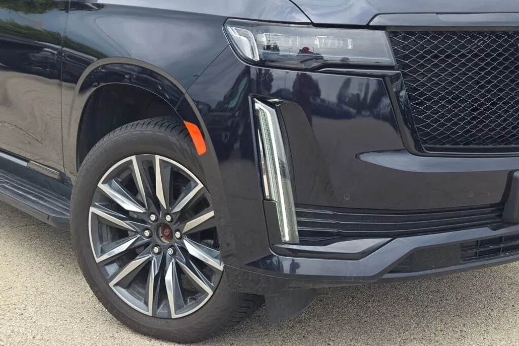 2022 Cadillac Escalade Sport photo 1