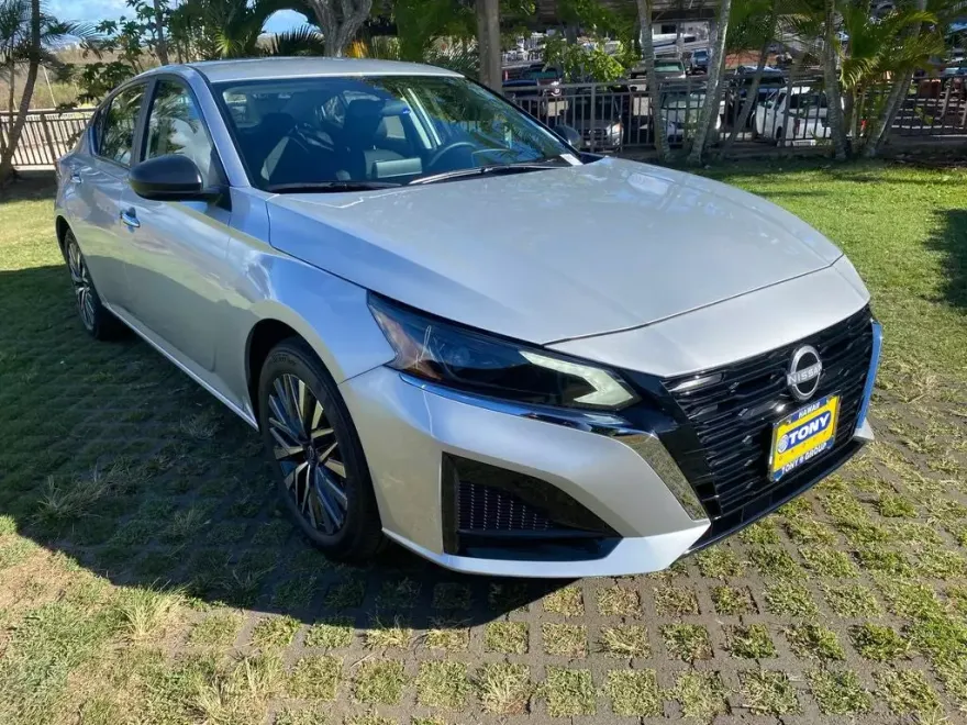2025 Nissan Altima 2.5 SV photo 1