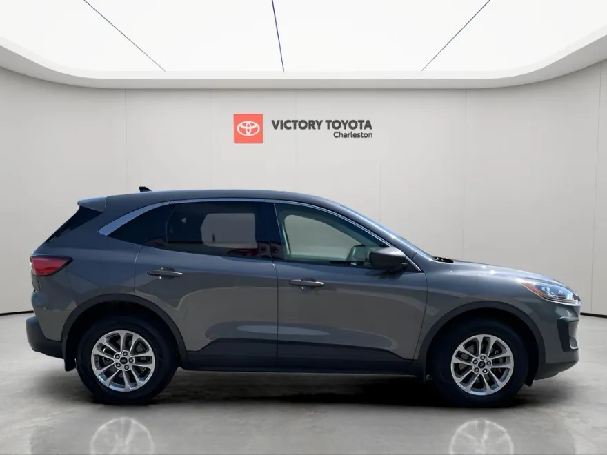 2022 Ford Escape SE photo 1