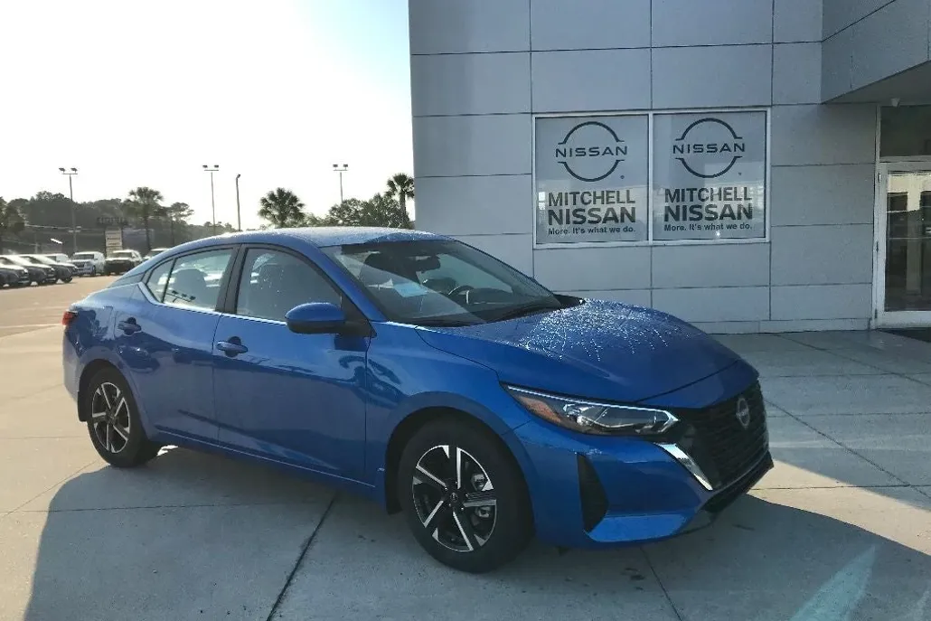 2025 Nissan Sentra SV photo 1