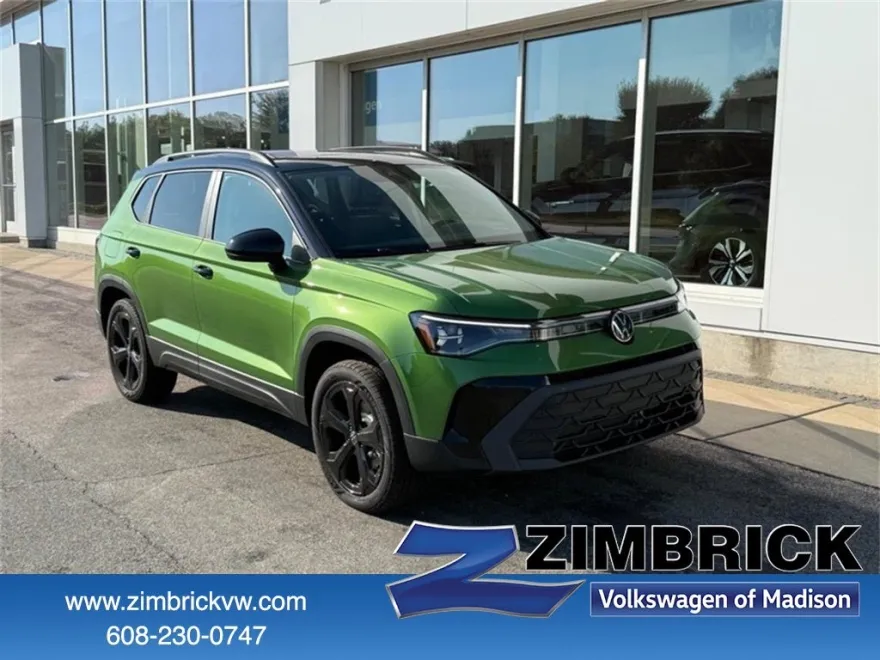 2025 Volkswagen Taos SE photo 1