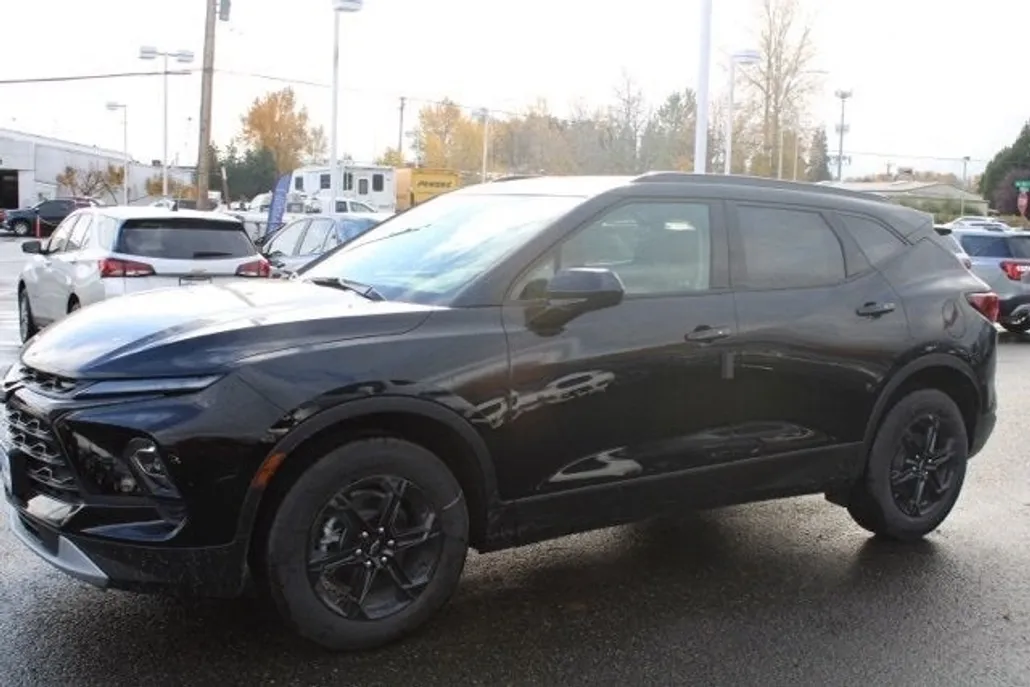 2025 Chevrolet Blazer 2LT photo 1