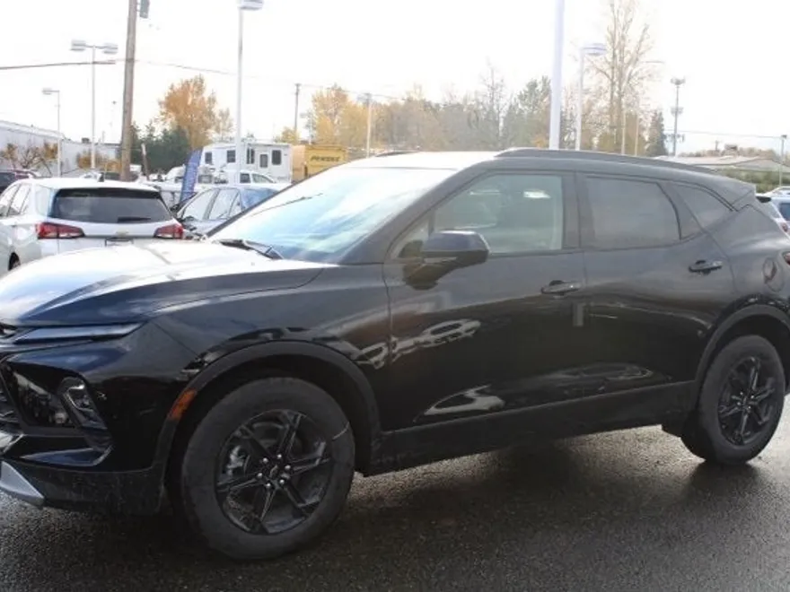 2025 Chevrolet Blazer 2LT photo 1