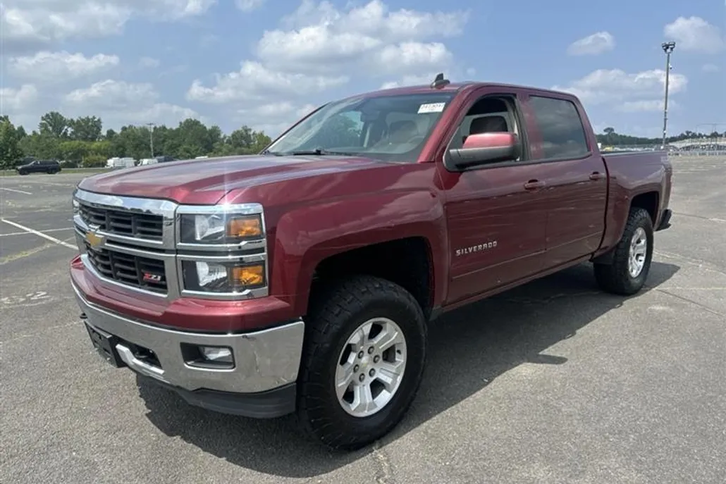 2015 Chevrolet Silverado 1500 LT photo 1