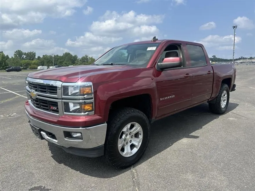 2015 Chevrolet Silverado 1500 LT photo 1
