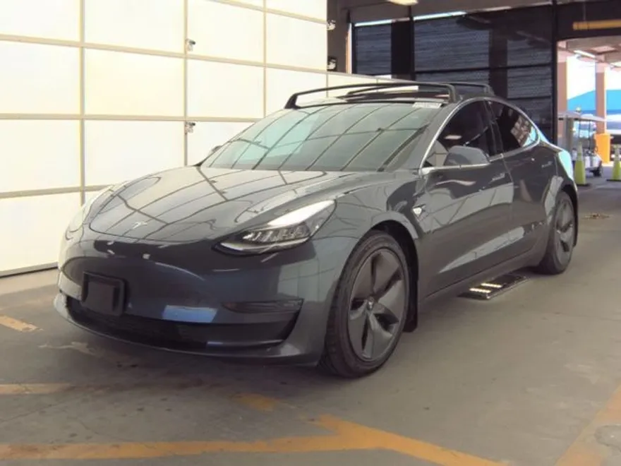 2019 Tesla Model 3 Long Range photo 1
