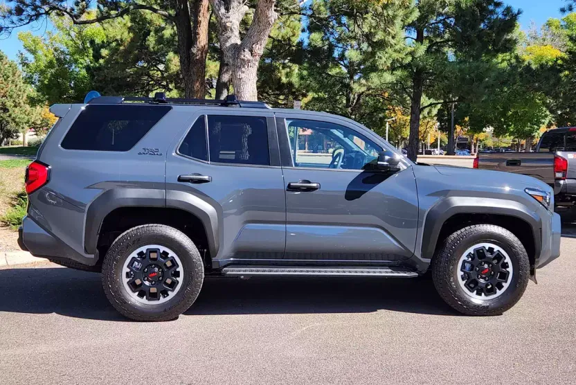 2025 Toyota 4Runner TRD Off-Road Premium photo 1