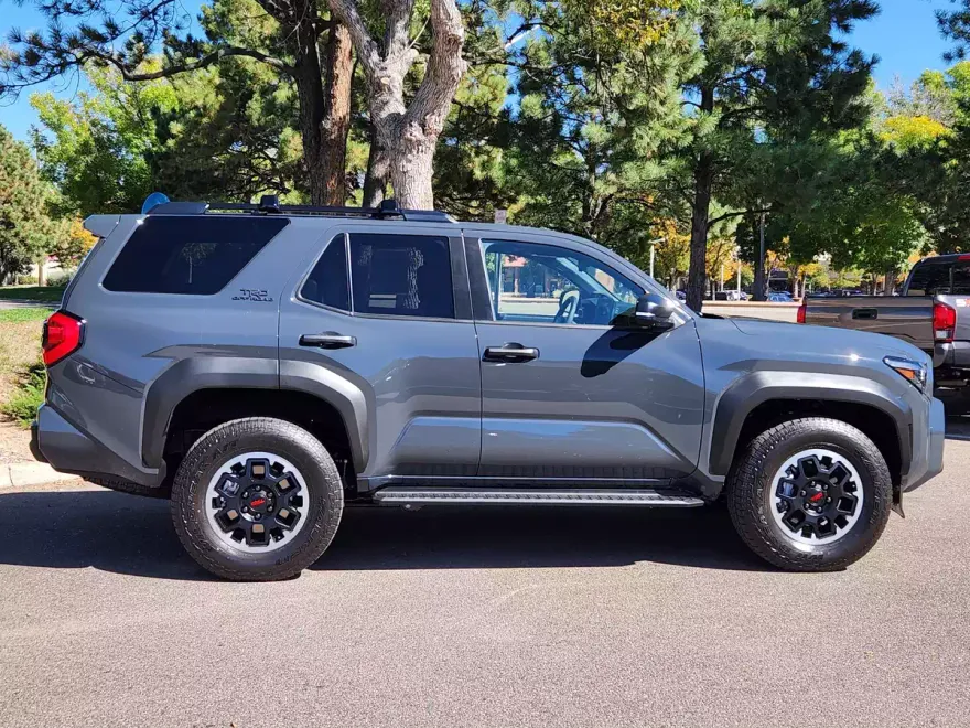 2025 Toyota 4Runner TRD Off-Road Premium photo 1