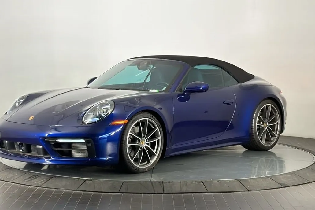 2024 Porsche 911 4S Cabriolet photo 1