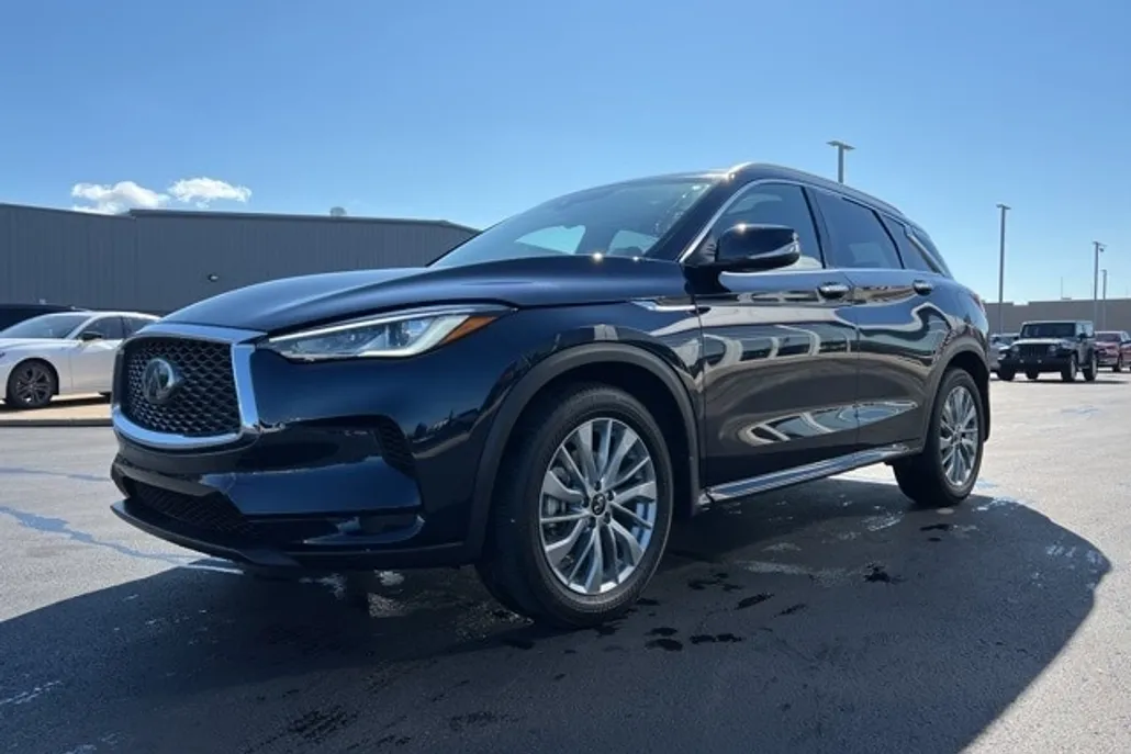 2024 Infiniti QX50 Luxe photo 1