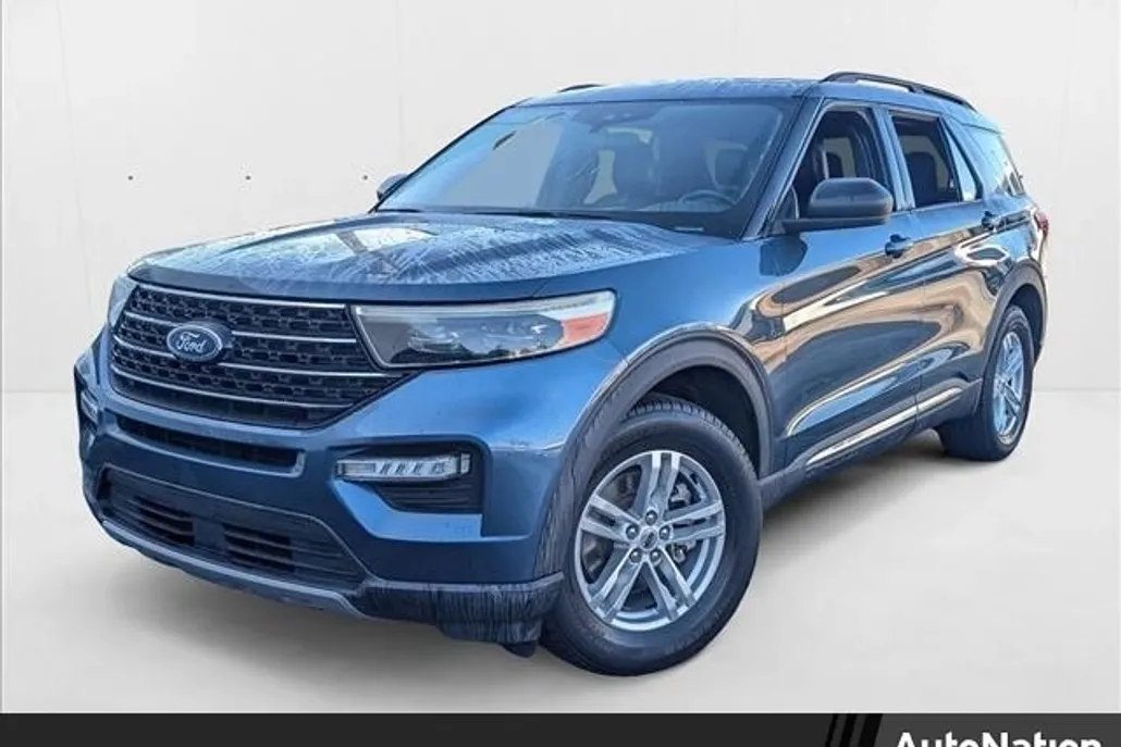 2020 Ford Explorer XLT photo 1