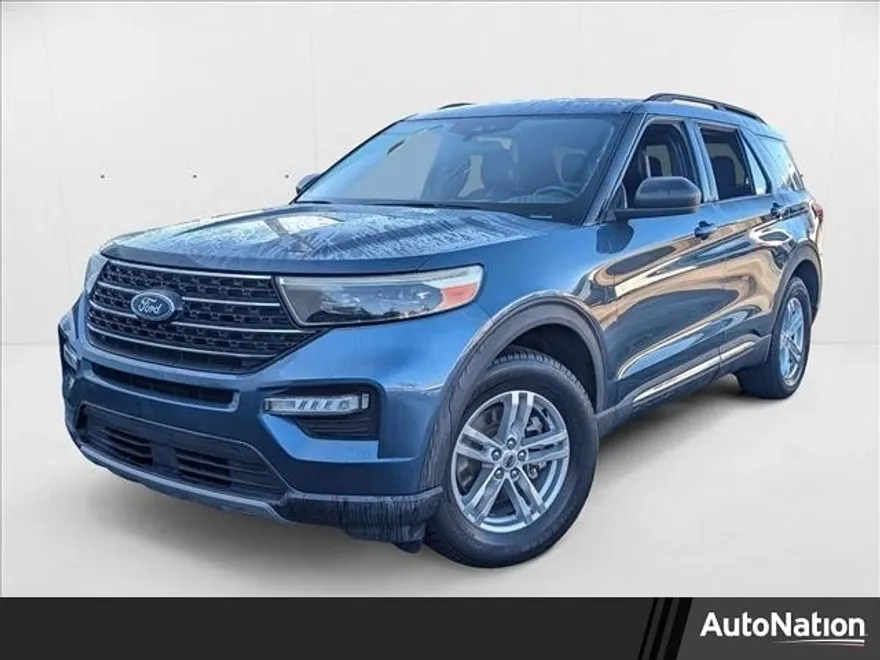 2020 Ford Explorer XLT photo 1