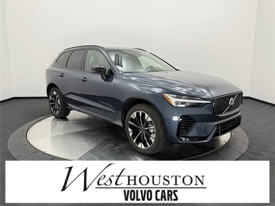 2026 Volvo XC40 B5 Plus photo 1