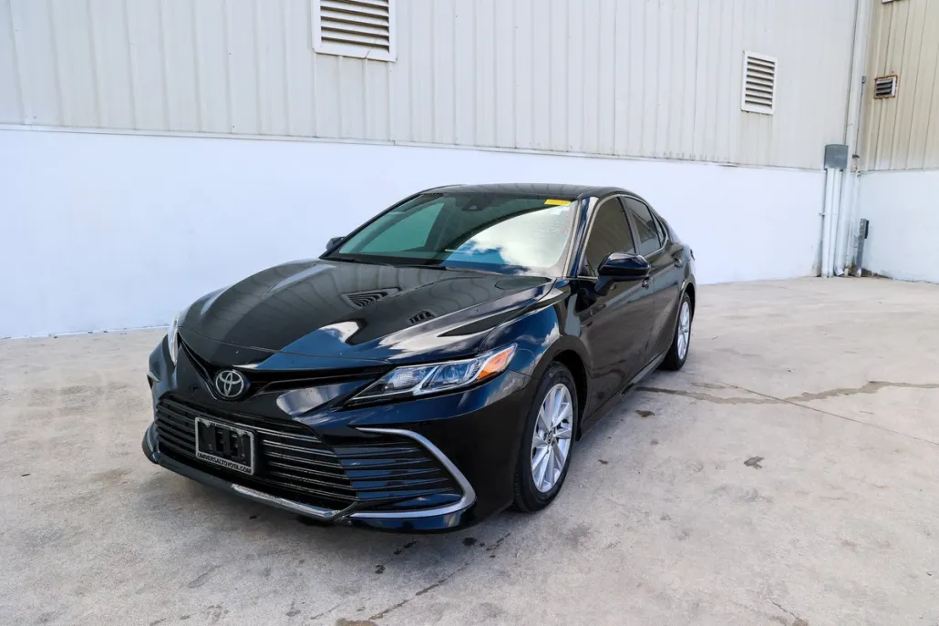 2024 Toyota Camry LE photo 1