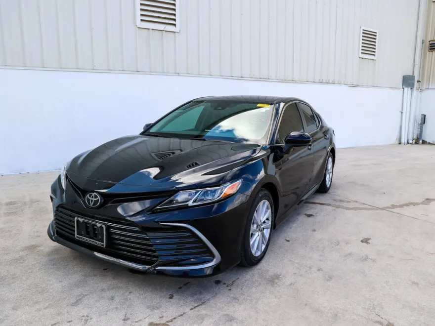 2024 Toyota Camry LE photo 1