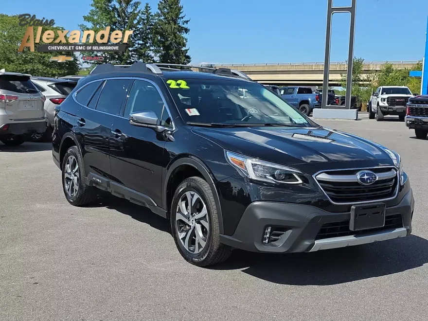 2022 Subaru Outback Touring photo 1