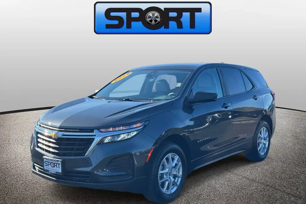 2022 Chevrolet Equinox LS photo 1